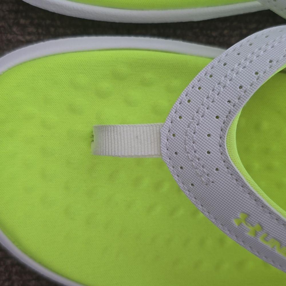 UNDER ARMOUR BRAND WOMEN'S FLORESCENT YELLOW FLIP-FLOPS SANDALS SIZE 6 - Picture 4 of 16